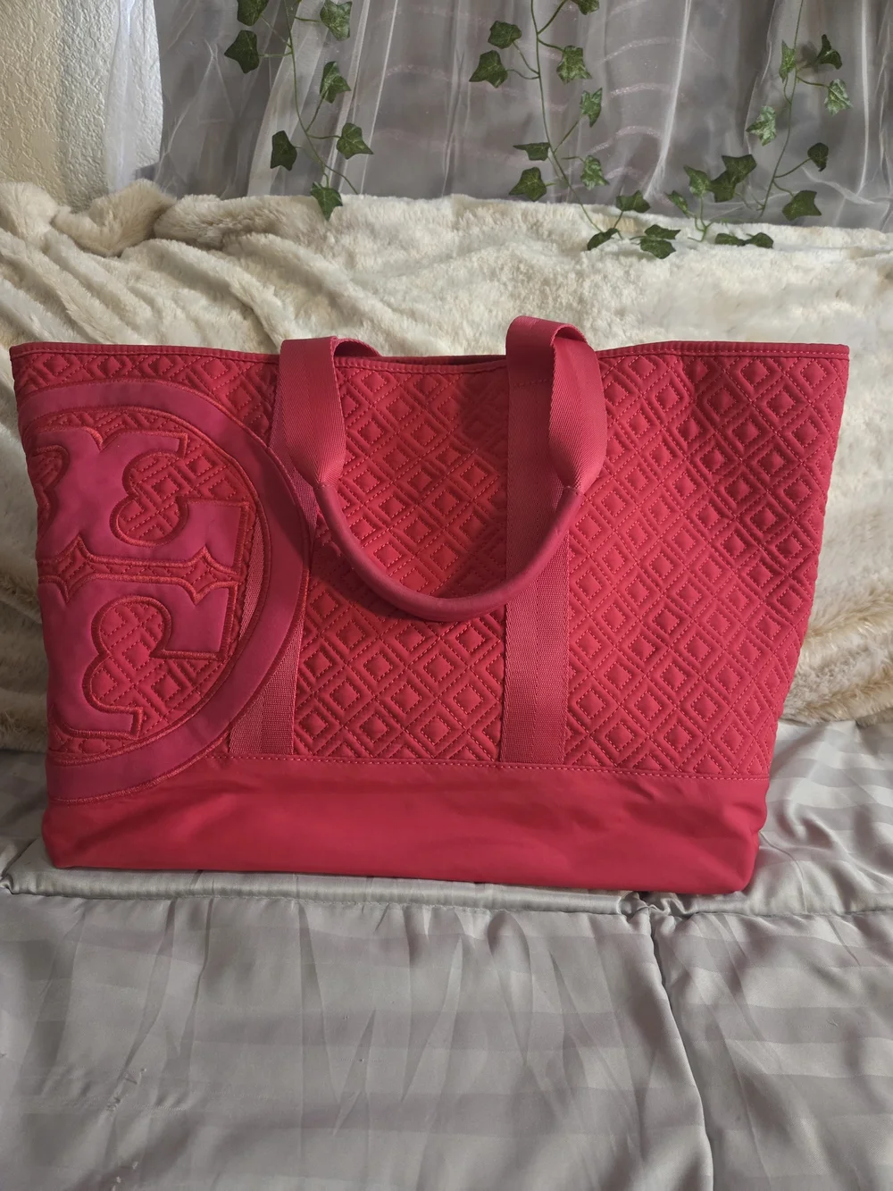 Tory Burch Quilted Logo Tote in Hot Pink/Cerise